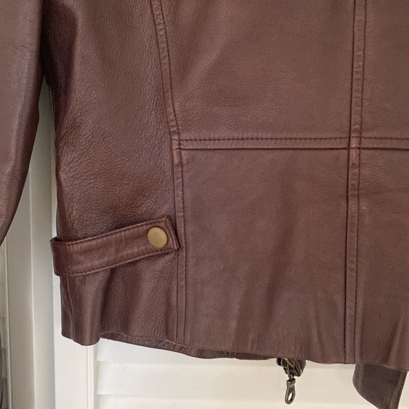 Leather jacket - dark maroon colour. Excellent condition.Laundry by Shelli Segal - Picture 5 of 6